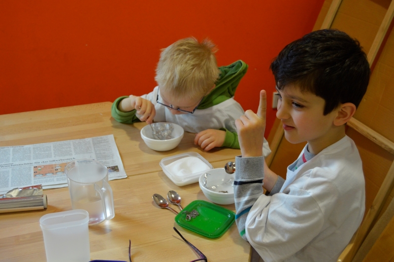 Kinder wurden als "Mini Forscher" zertifiziert.